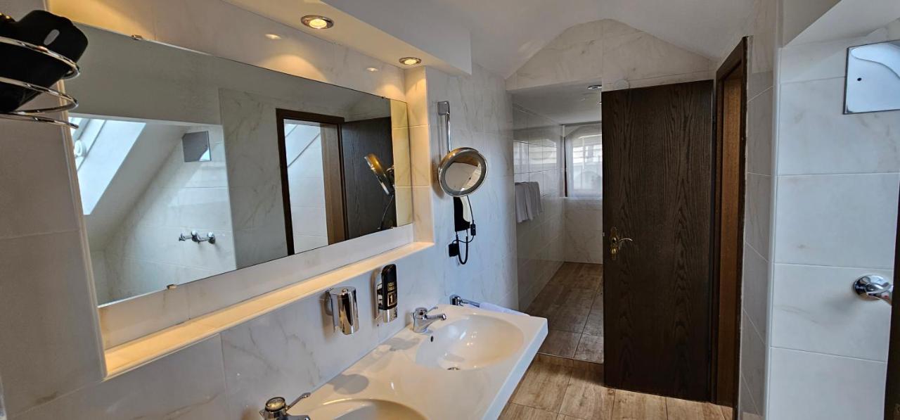 Schwaben Hotel Ebnisee Ngoại thất bức ảnh