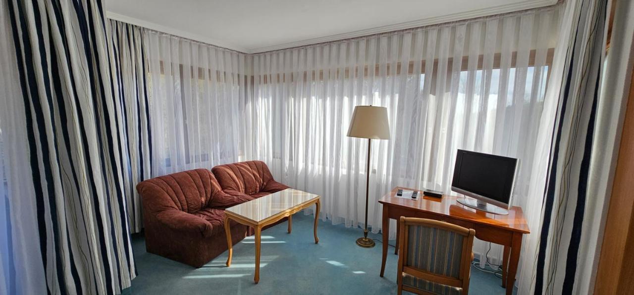 Schwaben Hotel Ebnisee Ngoại thất bức ảnh